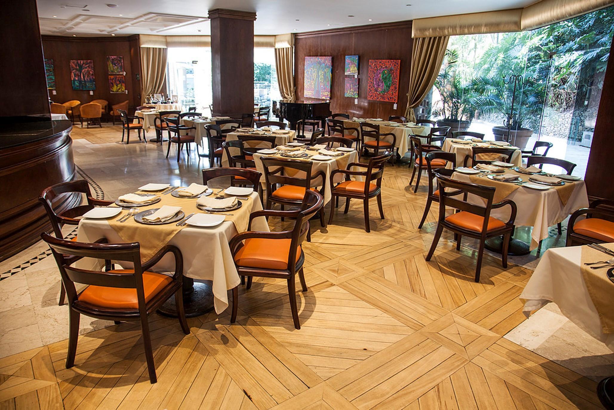 Hotel Dann Carlton Belfort Medellín Eksteriør bilde The restaurant