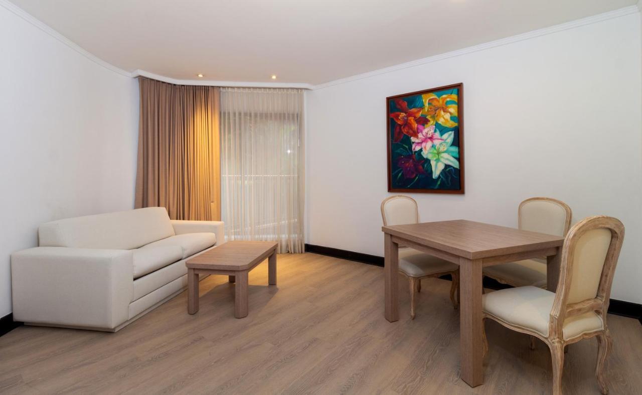 Hotel Dann Carlton Belfort Medellín Eksteriør bilde A living room