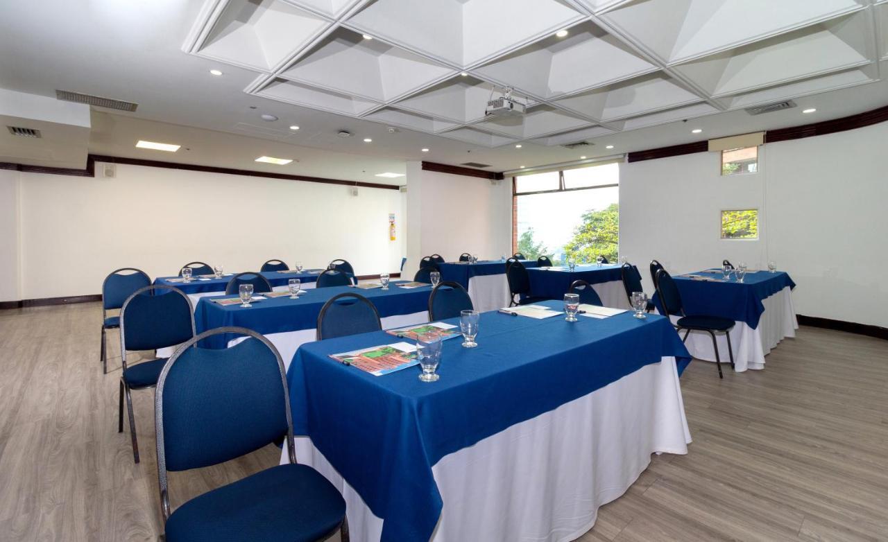 Hotel Dann Carlton Belfort Medellín Eksteriør bilde Meeting room