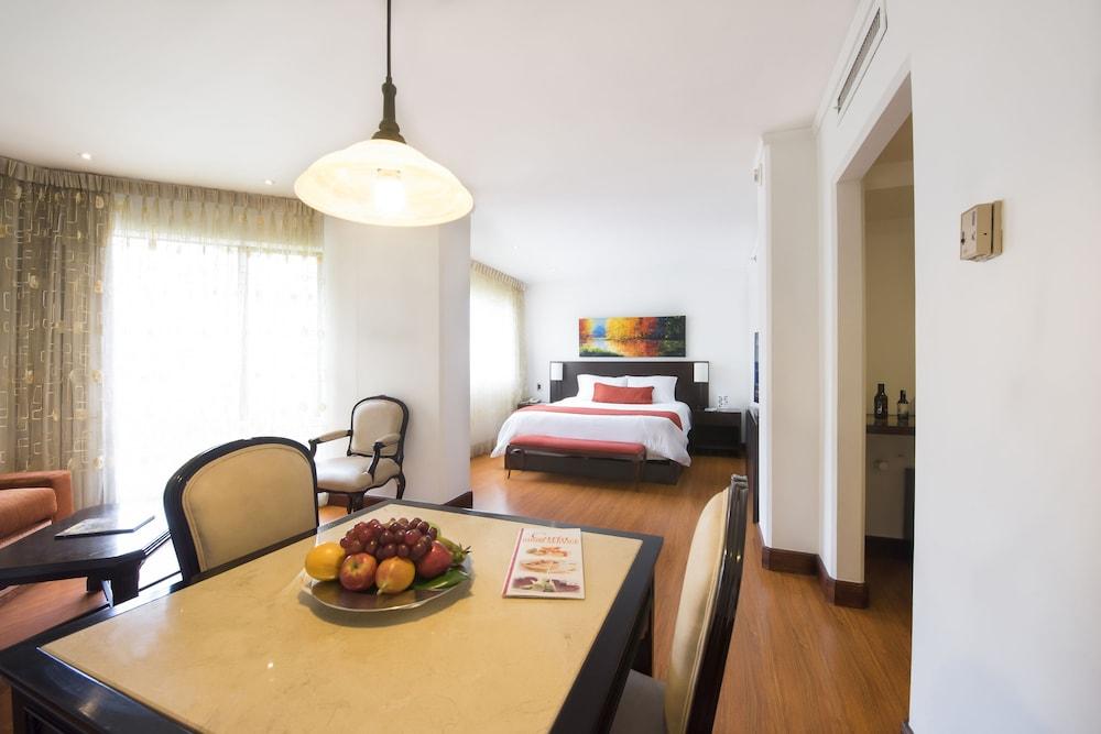 Hotel Dann Carlton Belfort Medellín Eksteriør bilde A typical apartment