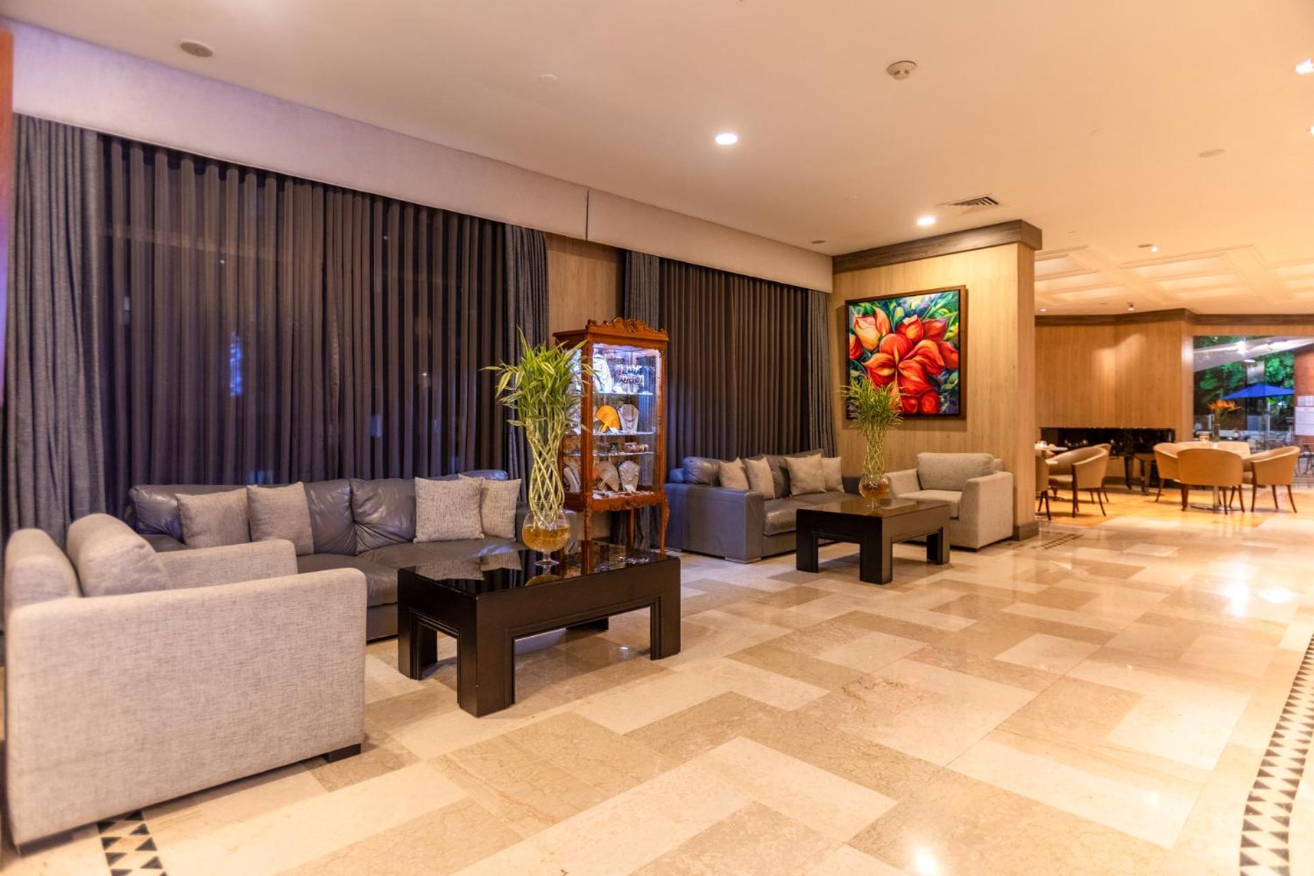Hotel Dann Carlton Belfort Medellín Eksteriør bilde Lobby